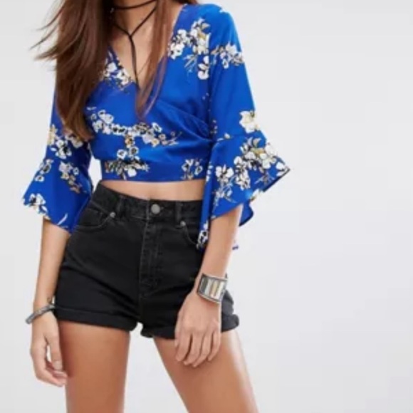 River Island/ ASOS Floral Frill Sleeve Crop Top Blue with white flowers. Size 6 - Picture 2 of 9